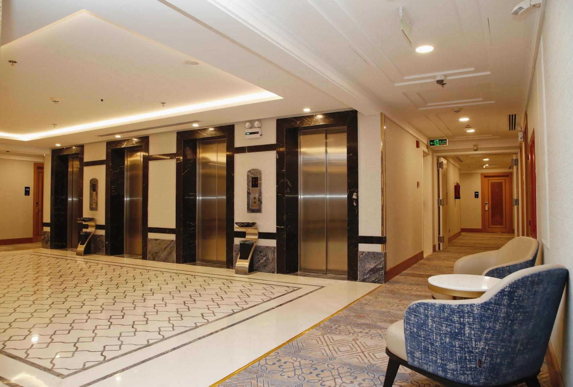 Maden Alrawda Hotel Medina Ngoại thất bức ảnh Elevators at the hotel