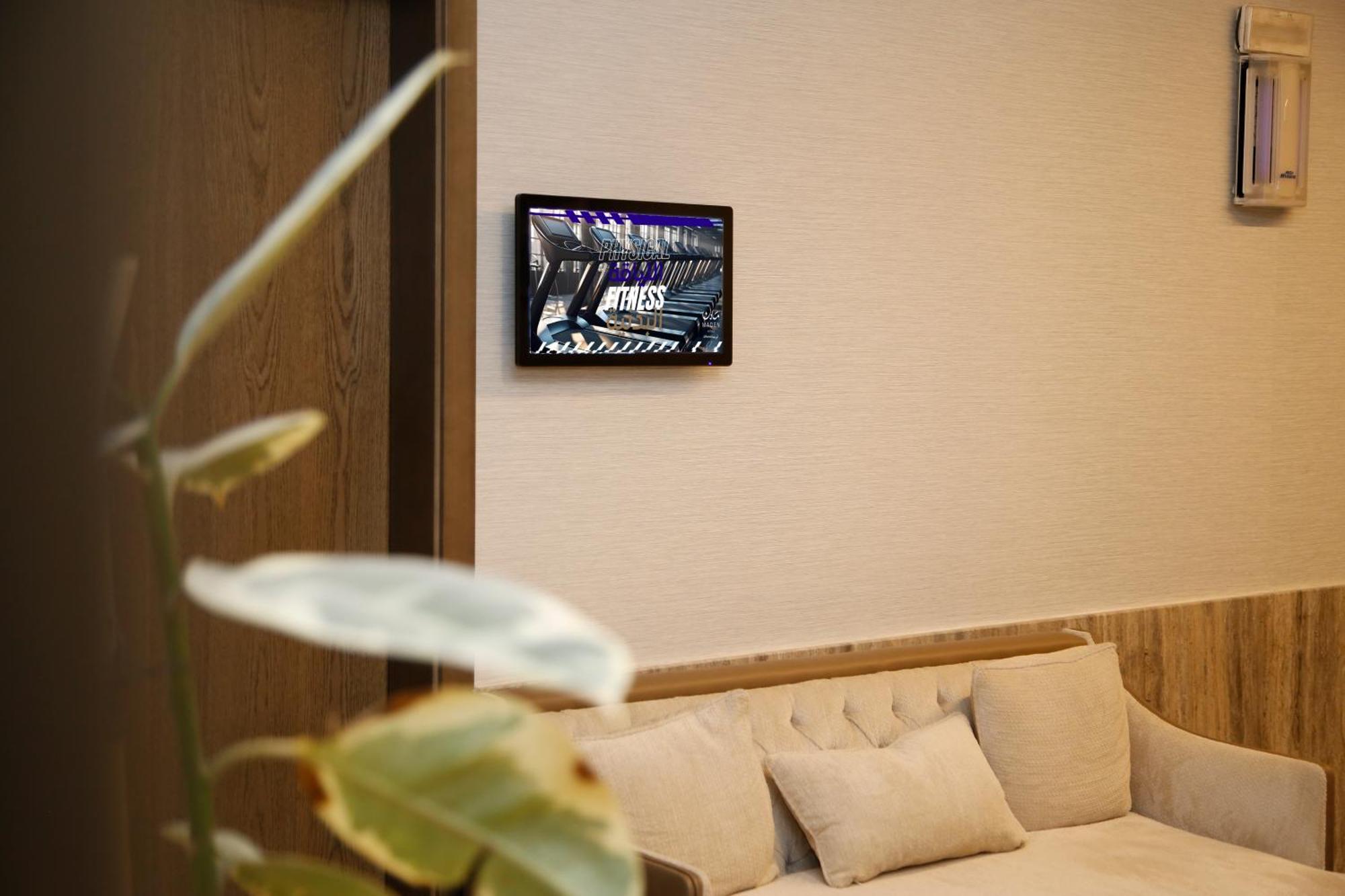 Maden Alrawda Hotel Medina Ngoại thất bức ảnh A wall-mounted tablet