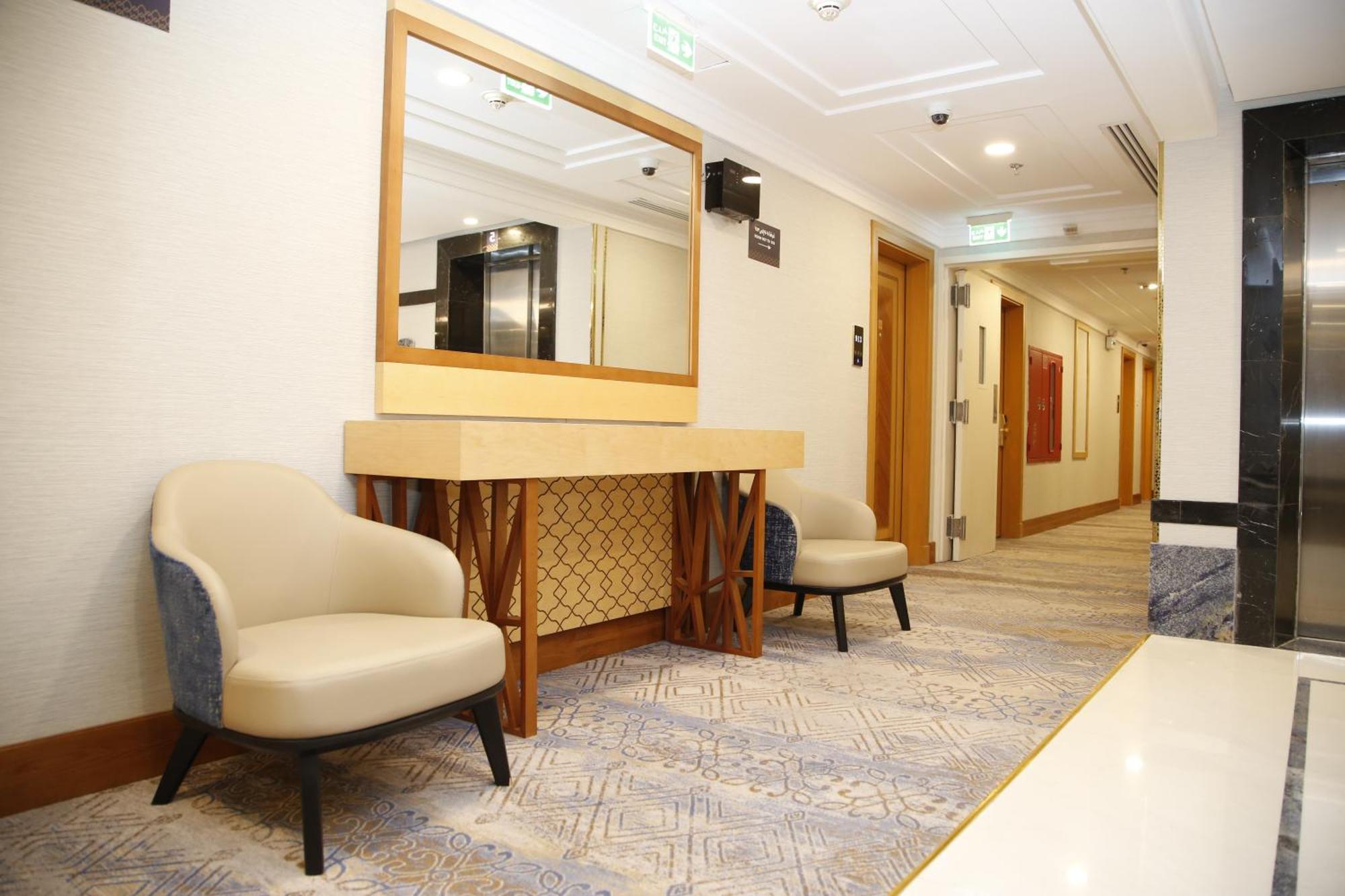 Maden Alrawda Hotel Medina Ngoại thất bức ảnh The interior of the hotel